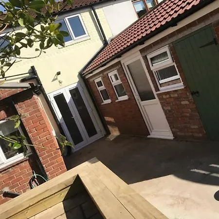 Wolds Cottage Pocklington Exterior photo